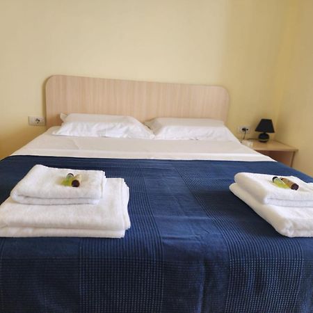 Matin Apartment Sea View Durres Exterior photo